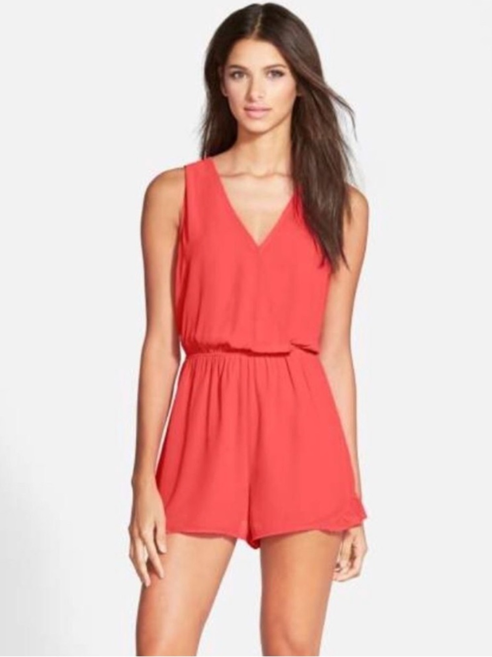 ASTR The Label Red Romper Ruffle Hem Tie Back V Neck Size Medium Feminine